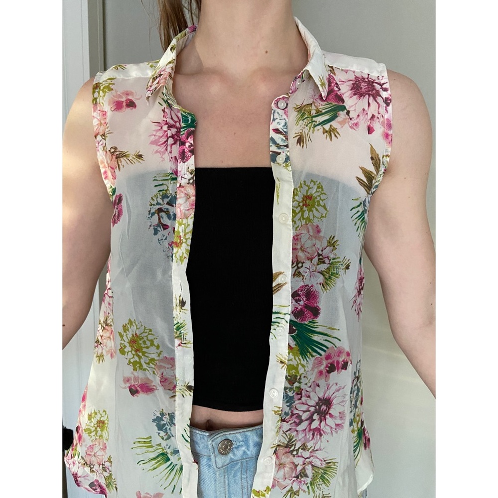 H&M Floral button up tank top
